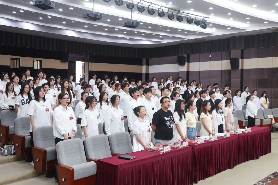 图为：大合照.JPG